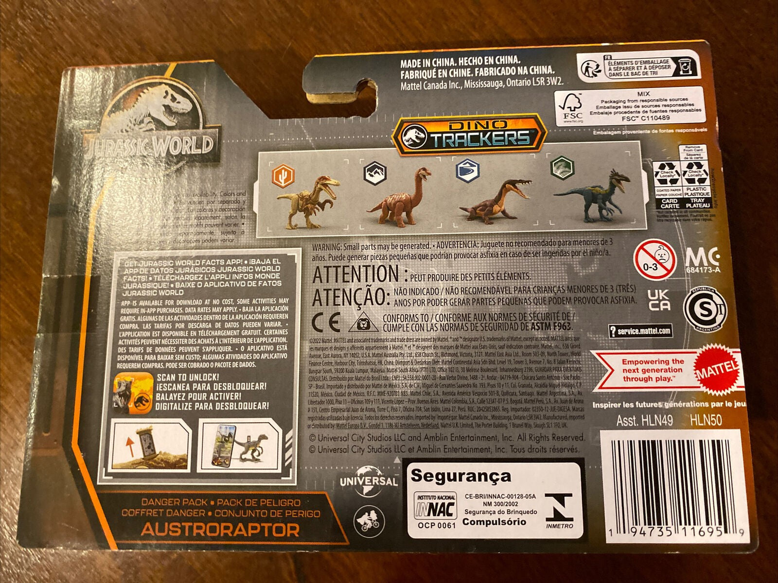 Jurassic World Dinosaur Action Figures Danger Pack