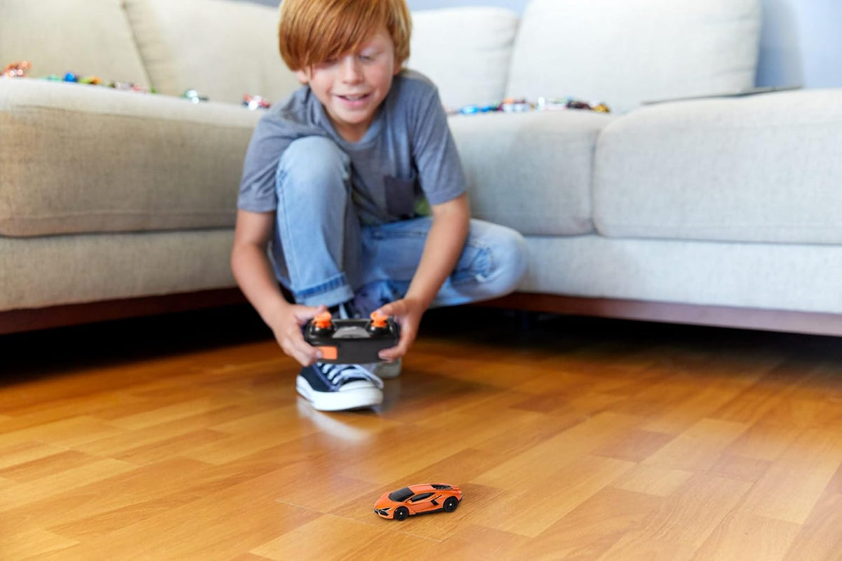 Hot Wheels Radio Control 1:64 Lamborghini Revuelto